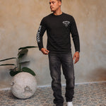 Clothing Club Longsleeve Black White met Bullet Black Baggy Jeans en witte sneakers