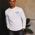 Clothing Club Longsleeve White Blue met Bullet Black Baggy Jeans en witte sneakers