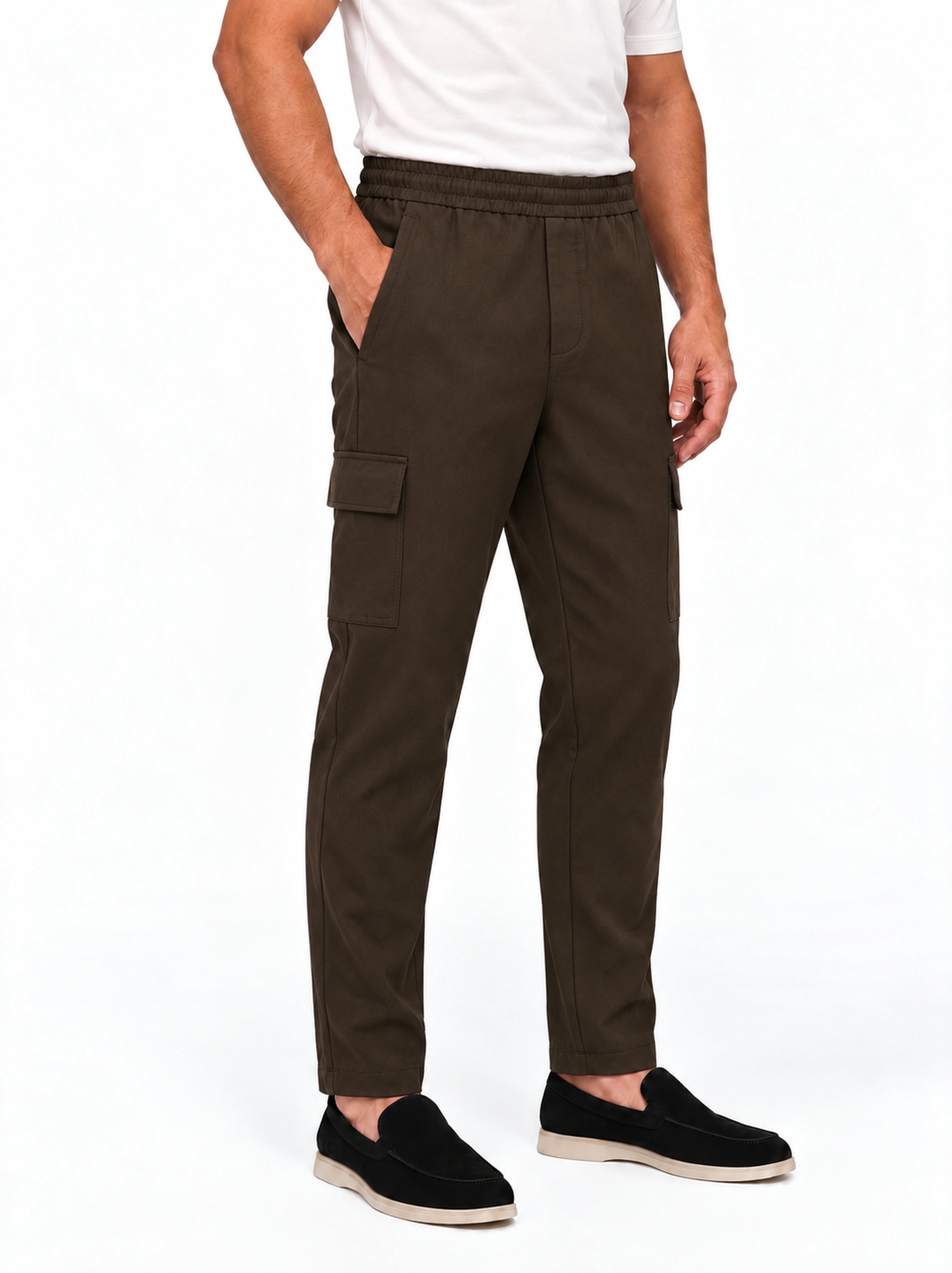 CARGO PANTS BROWN - studio zijkant