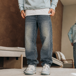 Edge Blue Baggy Jeans — modelfoto 3