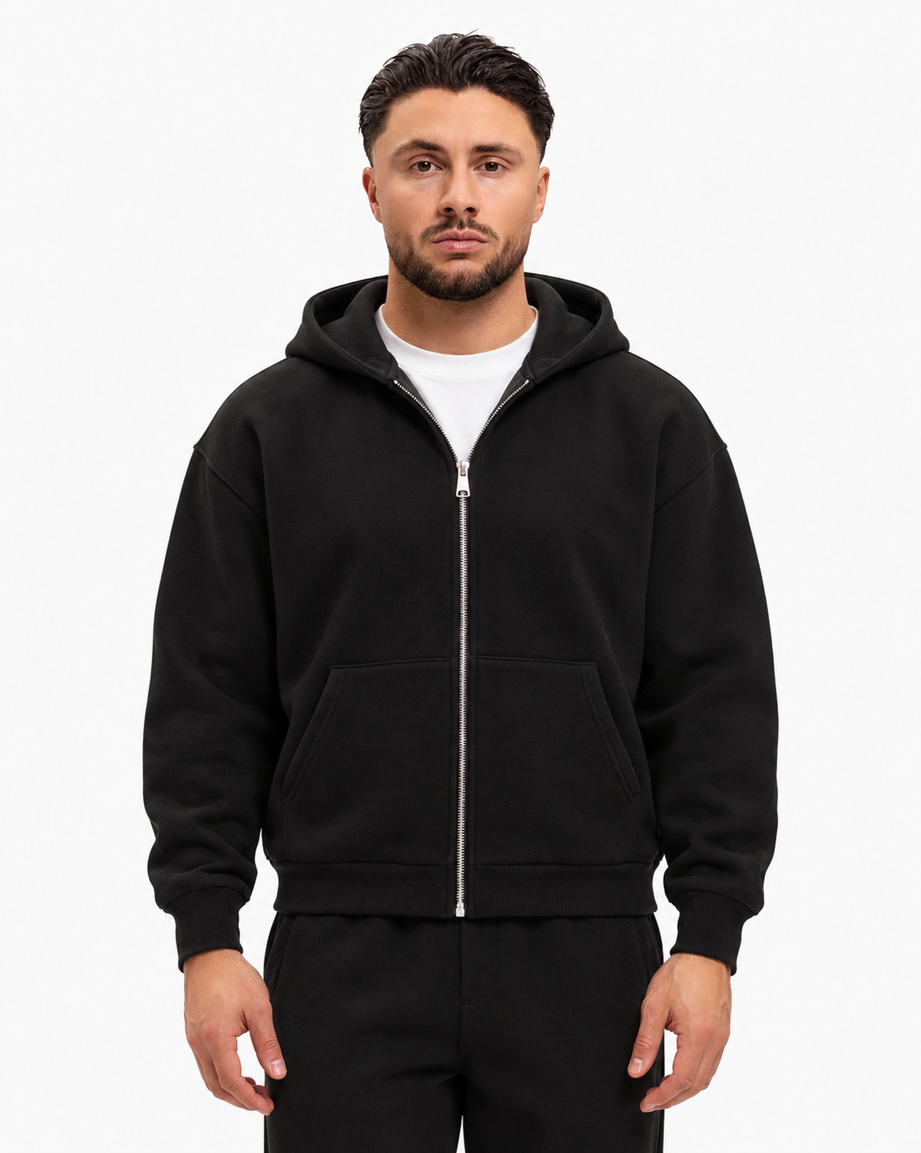 essential black - studio voorkant
