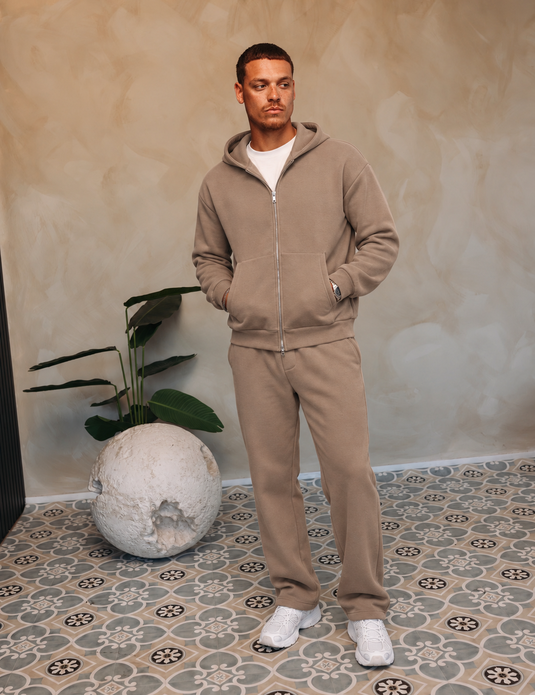 ESSENTIAL VEST SET | TAUPE — lifestylefoto
