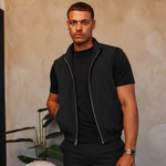 CORE BODYWARMER BLACK met passend Gloss-shirt en zwarte broek – lifestyle 3