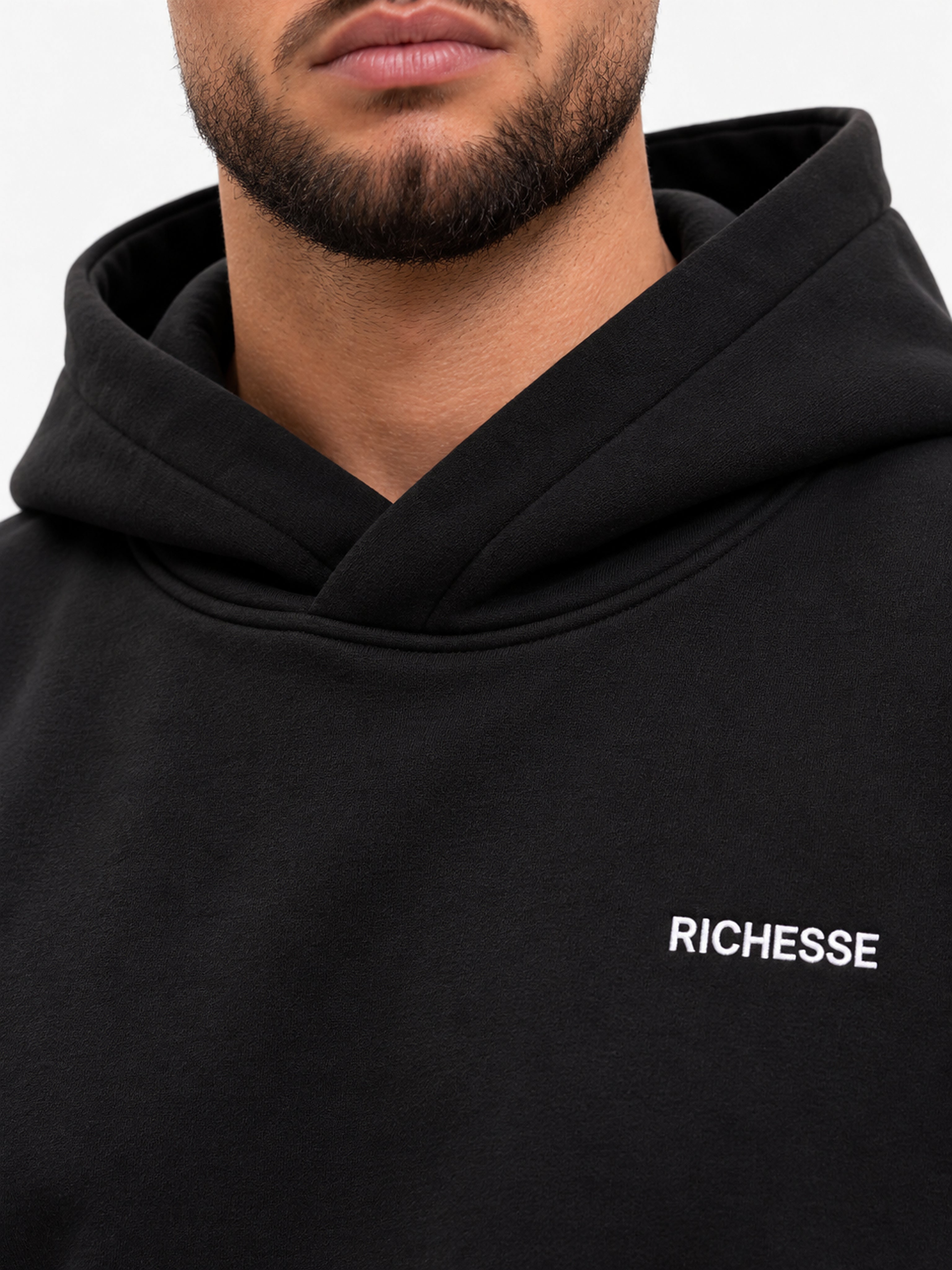 Grace Hoodie Black - detail geborduurd logo