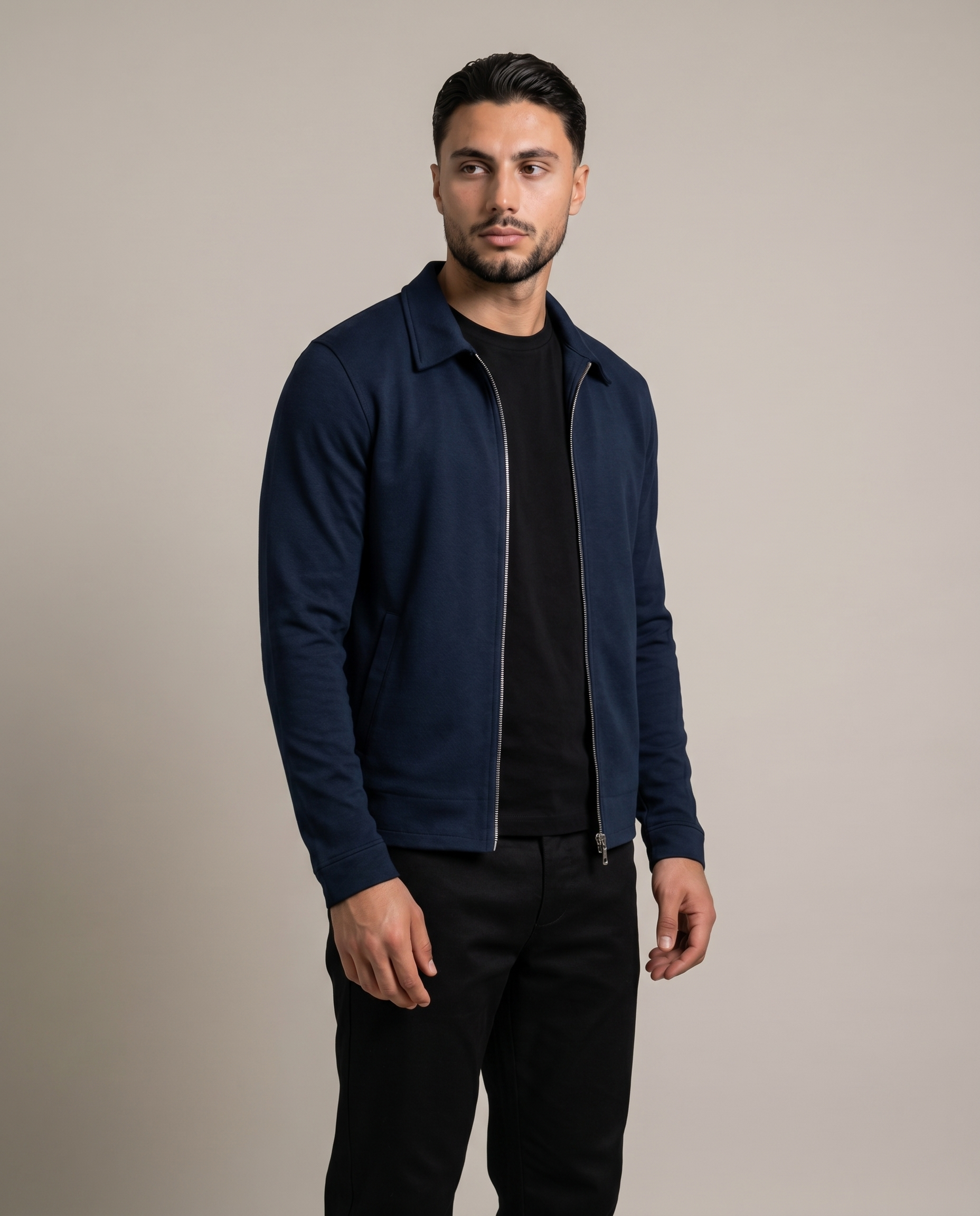 CORE ZIP JACKET NAVY - studio op model