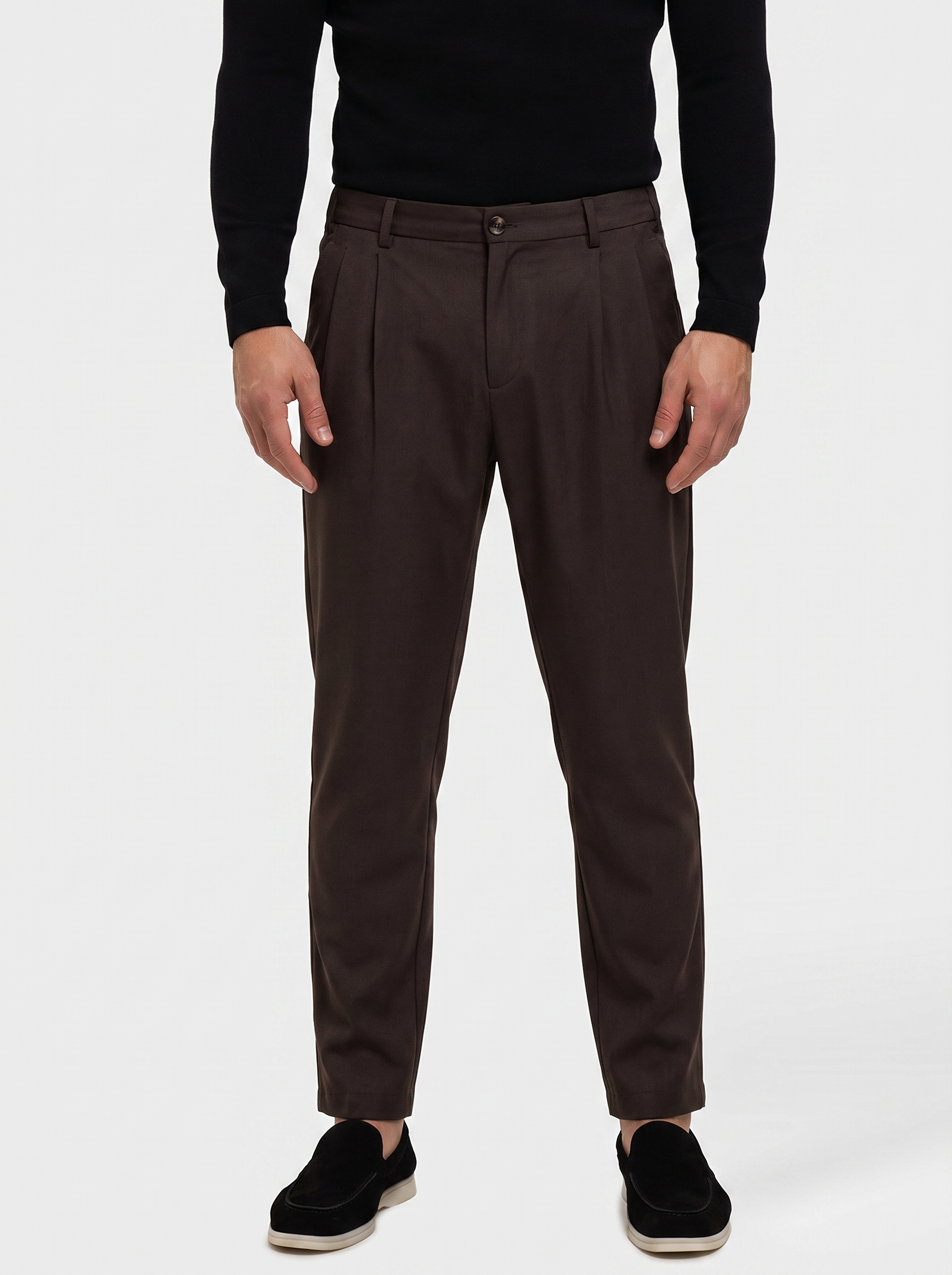 Milan Pants Brown - model 1