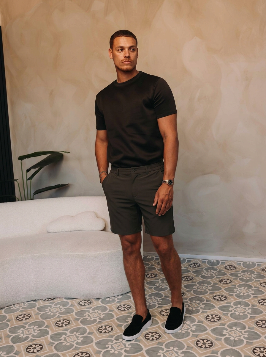 Active Shorts Olive — lifestyle 3