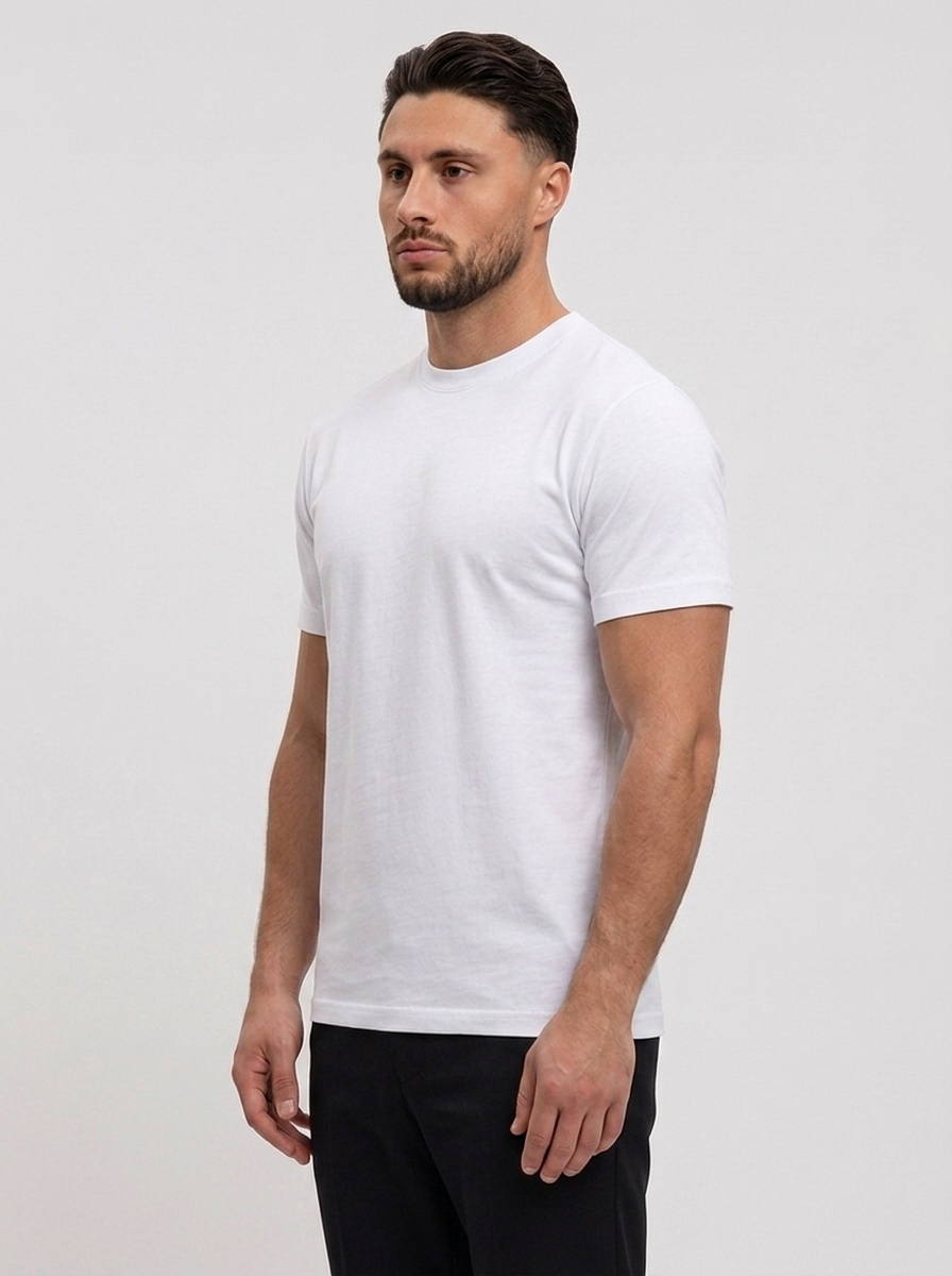 RK Blank Tee White Slimfit - zijkant studio