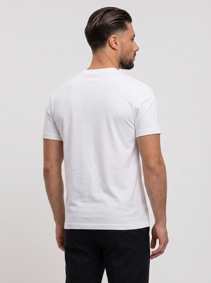 RK Blank Tee White Slimfit - achterkant studio