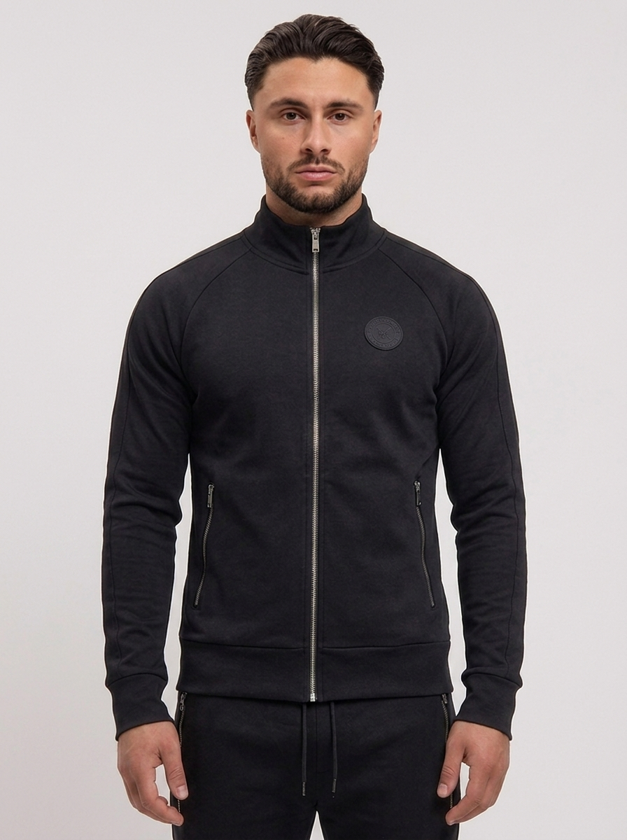 Mayor Tracksuit Black - trui voorkant studio