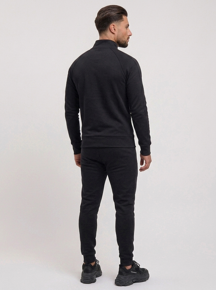 Mayor Tracksuit Black - achterkant studio