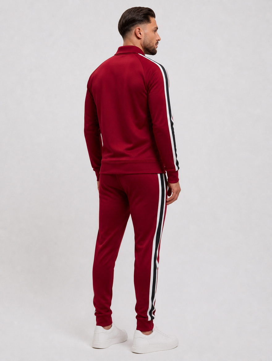 Hollywood Red Tracksuit - achterkant studio