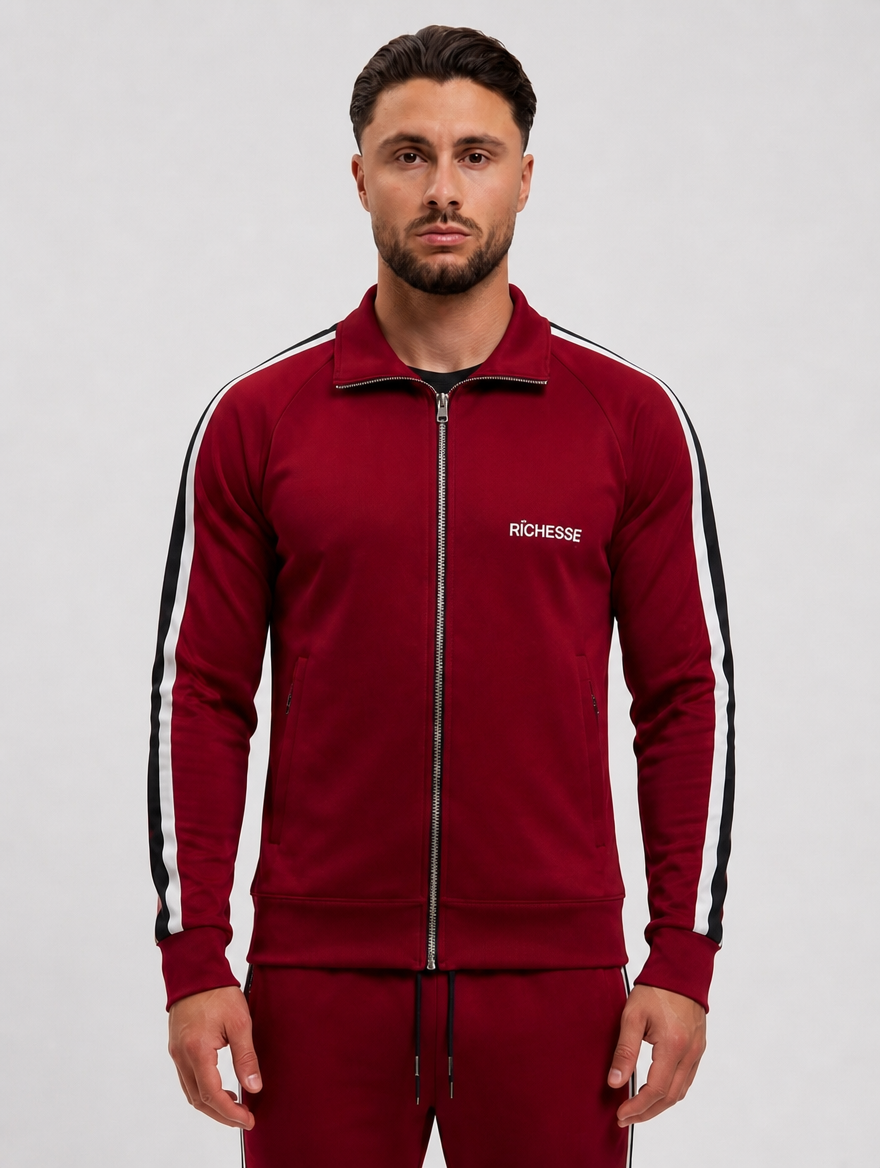 Hollywood Red Tracksuit - trui voorkant studio