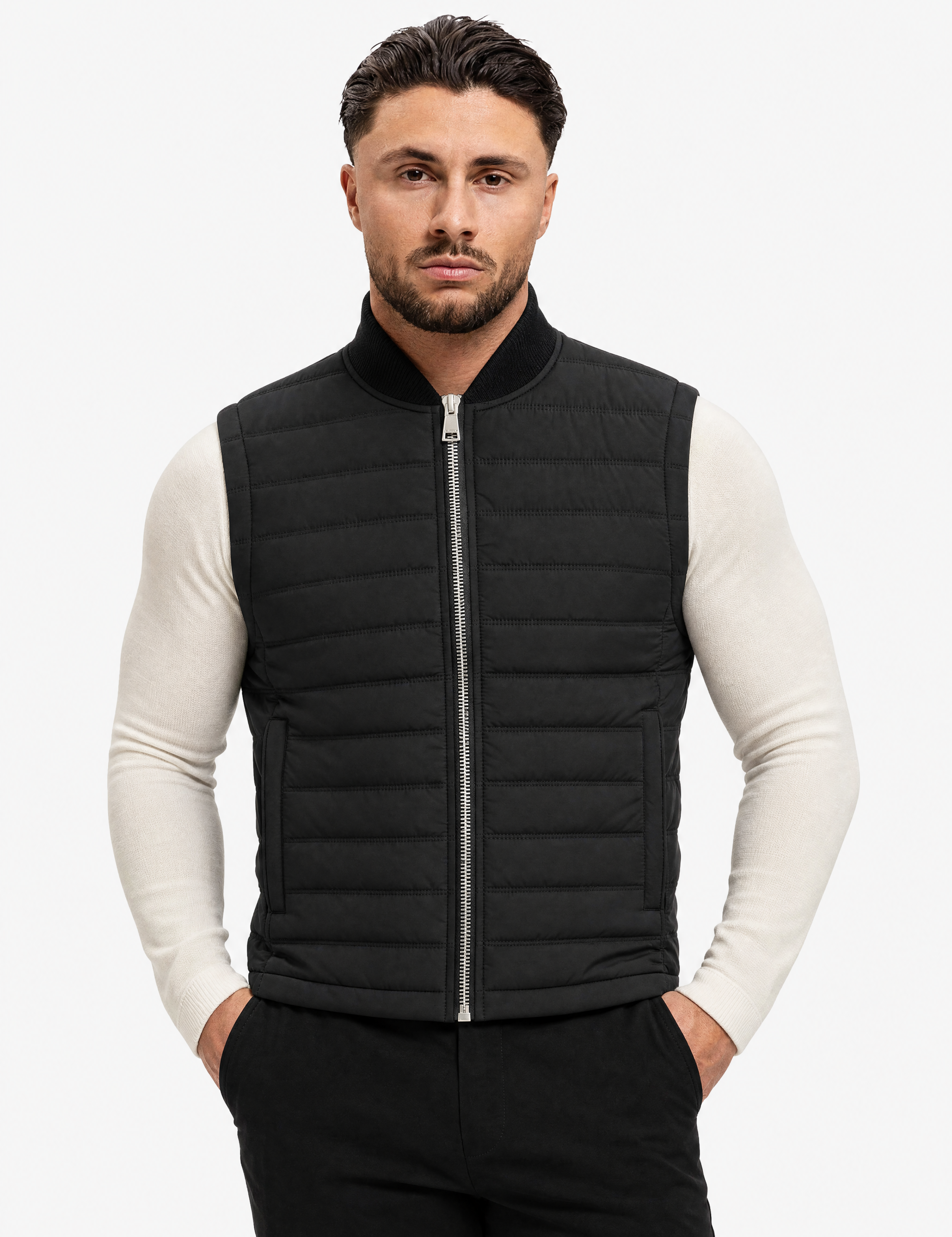 Madrid Bodywarmer Black - handen in zak