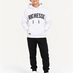 Richesse Brand Hoodie JR White - voorkant op model