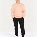Richesse Crewneck JR Pink - voorkant op model
