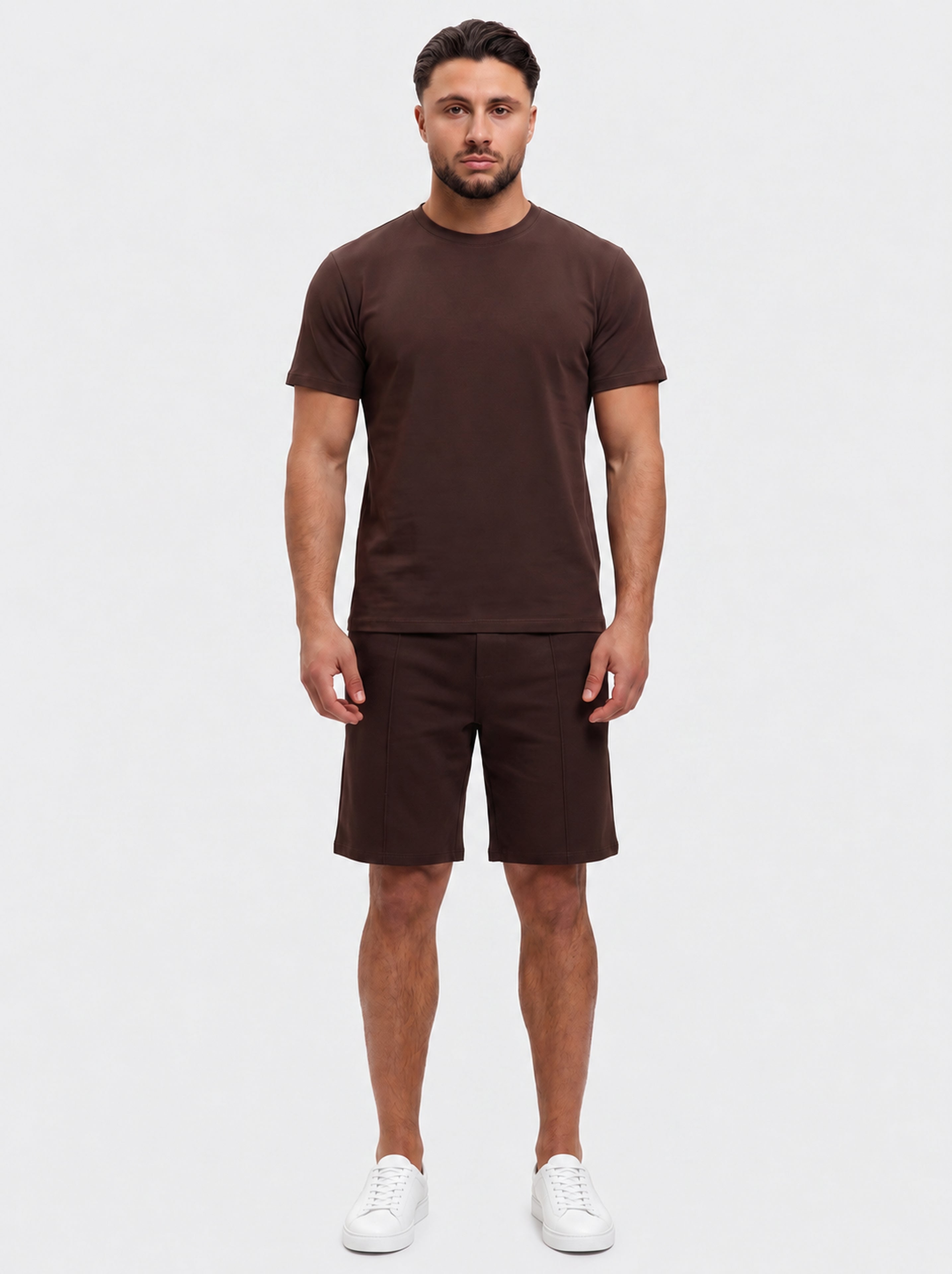 PORTO SET | BROWN - volledige outfit met witte sneakers