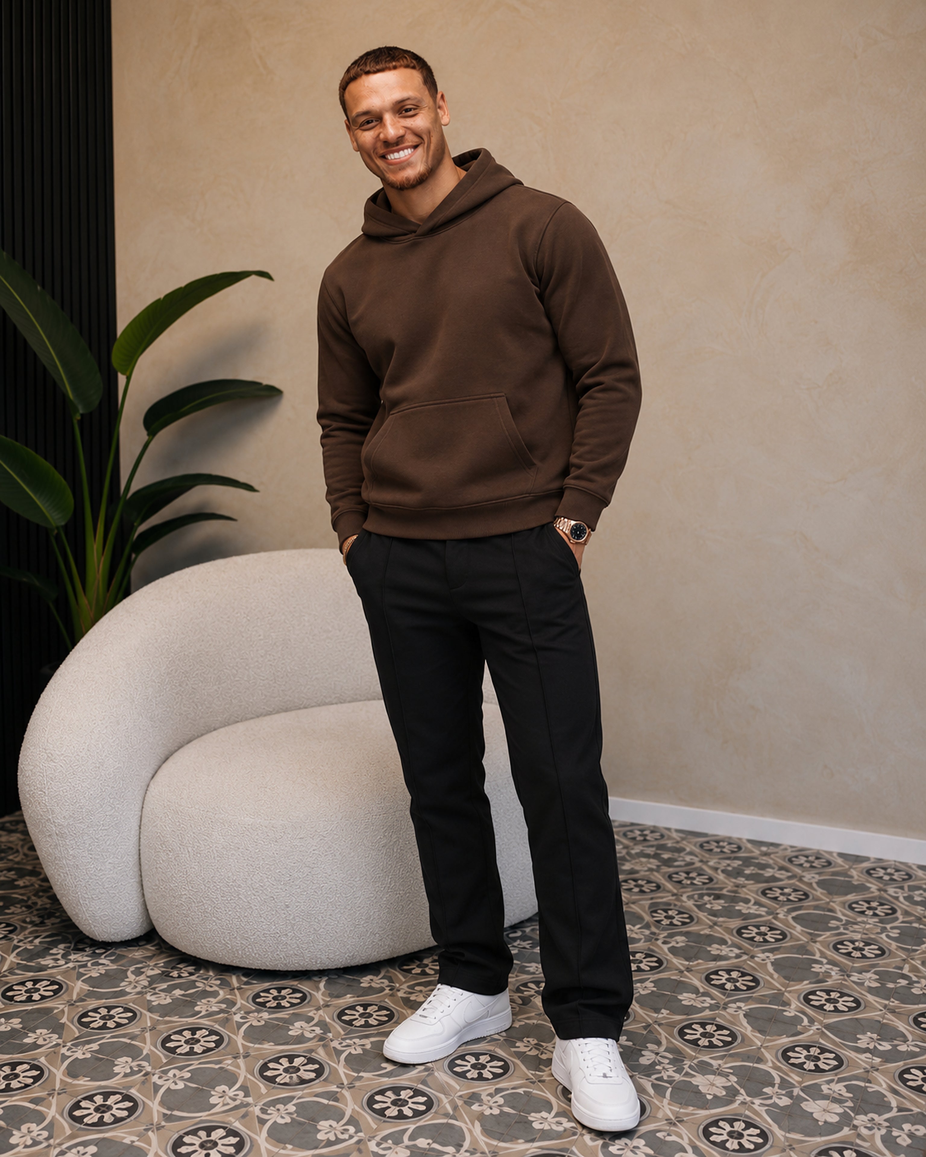 RK Blank Hoodie Coffee Regular Fit - gedragen