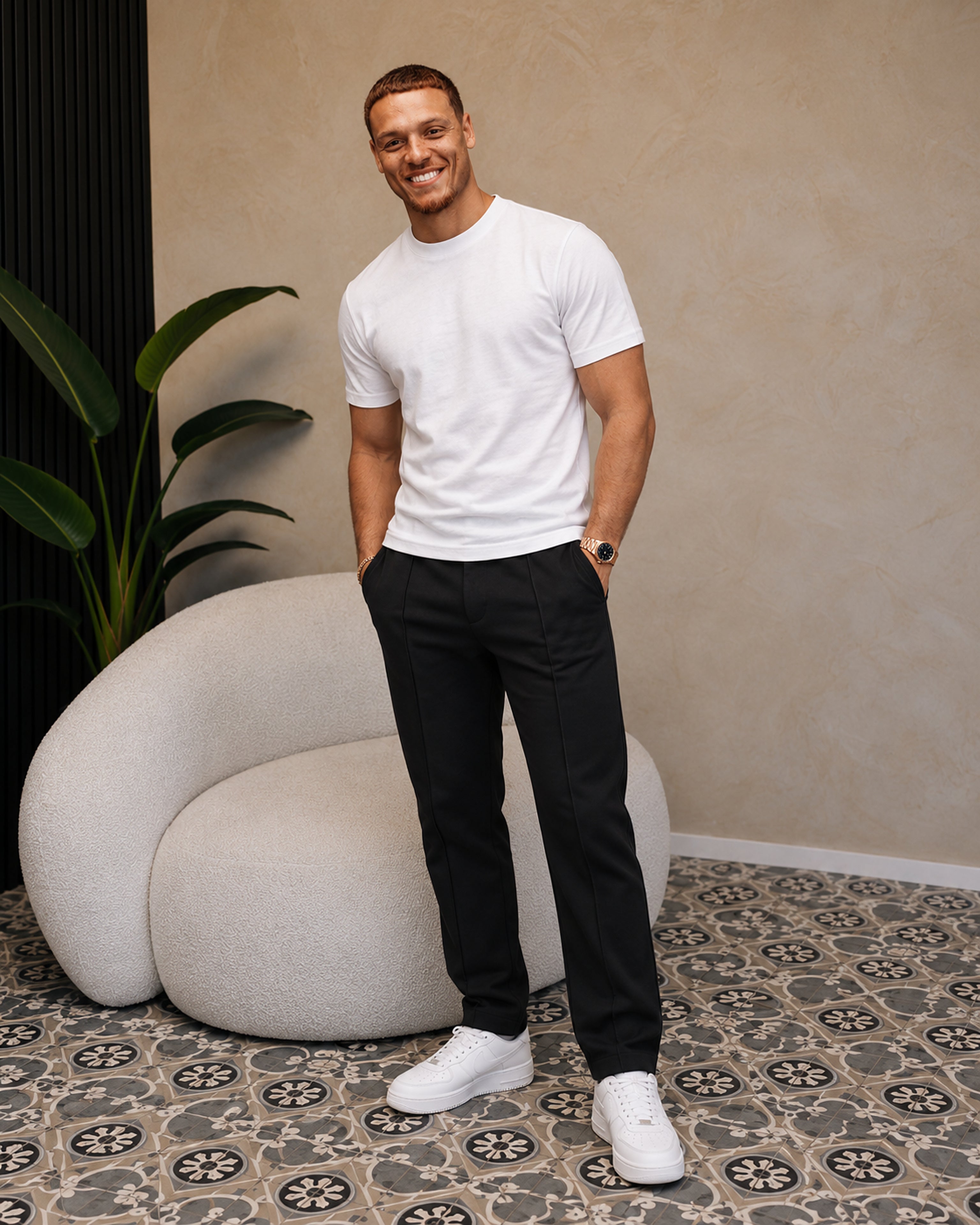 RK Blank Tee White Slimfit - gedragen
