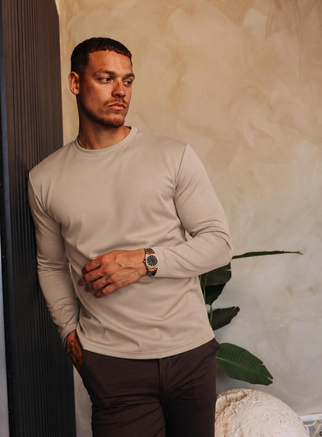 SHINY ESSENTIAL LONGSLEEVE BEIGE — lifestylefoto